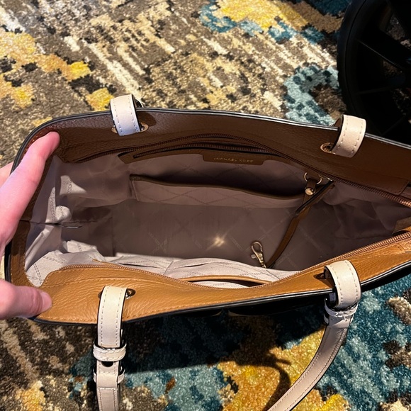 Brand new MK authentic without tags - Picture 4 of 4